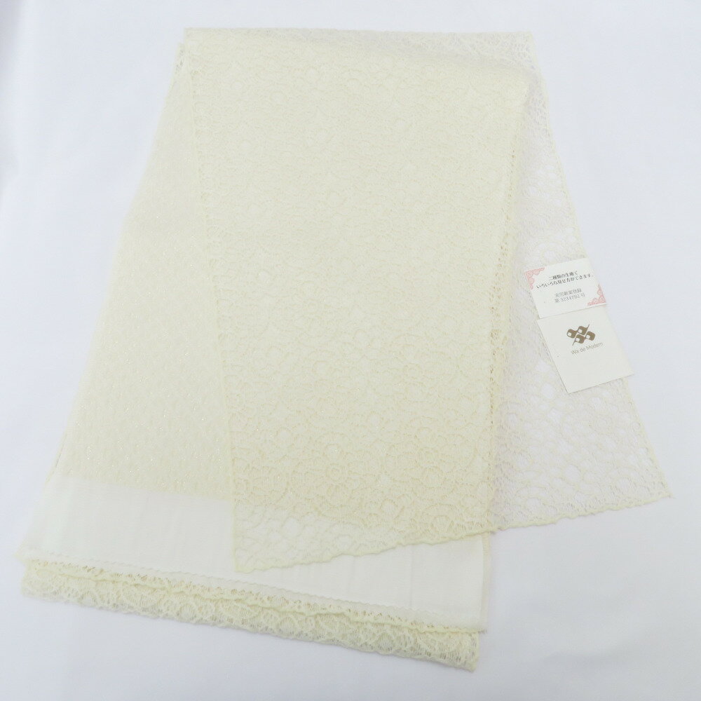 商品コードki2724AB アイテム帯揚げ 対象レディース カラー ホワイト×ゴールド x オフホワイト 生産国日本製 品質表示絹 レーヨン ポリエステル サイズ 幅：29cm全長：180cm 保証期間初期不良（到着から1週間）のみ 商品状態 状態ランク N：新品・新古品 全体 店頭併売品となっております。 商品説明 総レースとシルクレーヨン生地が二重になったレース帯揚げです。 繊細なレースが華やかさをプラスします。 2枚重ねになっているので様々なアレンジを楽しめ、コーディネートの幅が広がります。 【品質表示】 生地：シルク43％　レーヨン：52％　金糸：5％ レース地：ポリエステル100％