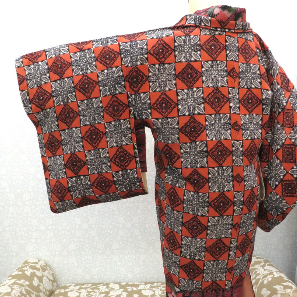 Haori - 羽織 アンティーク 昔羽織 正絹 オレンジ 黒 白 市松 ブロックチェック レース調デザイン レトロ 明治・大正ロマン モダン 和洋ミックス 難あり 身丈79cm【中古】