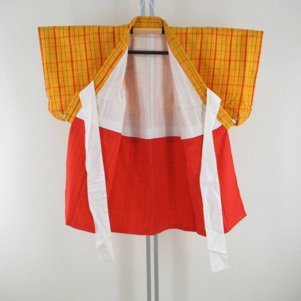 子供着物 絹 紬 格子模様 黄色x赤色 女児用 アンサンブル 身丈90.5cm【中古】