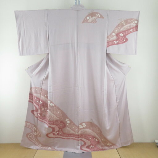 訪問着 絞り 刺繍入り 薄小豆色xベージュピンク色 流水に萩模様 広衿 正絹 仕立て上がり着物 身丈158cm 訪問着 絞り 刺繍入り 薄小豆色xベージュピンク色 流水に萩模様 広衿 正絹 仕立て上がり着物 身丈158cm