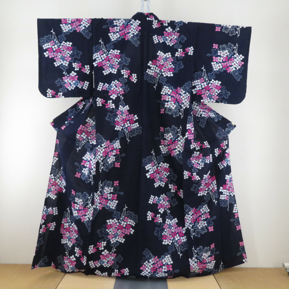 浴衣 女性ゆかた 紺色x白色xピンク色 アジサイ模様 ぼかし染め コーマ地 綿 夏物 レディース 仕立て上がり 身丈159cm