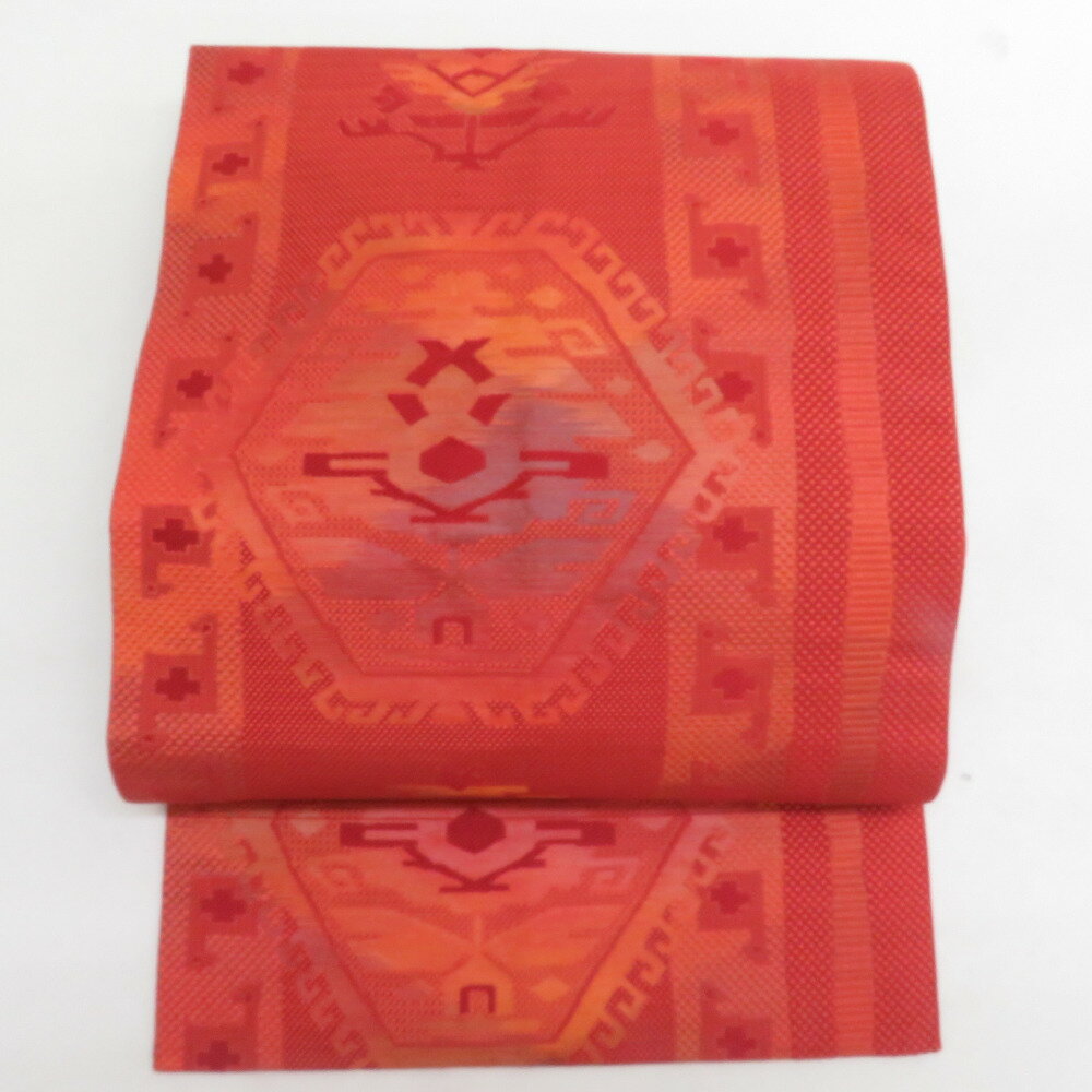 Nagoya Sash - 名古屋帯 正絹 八寸帯 オレンジ色x朱色 エスニック調 幾何学模様 六通柄 仕立て上がり 着物帯 長さ354cm【中古】