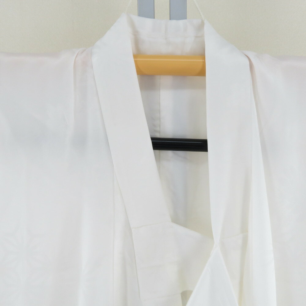 子供着物 襦袢単品 女の子用 四つ身 麻の葉に菊文様 白色 ポリエステル 女児 フォーマル 7歳 七五三 祝着 子供じゅばん 身丈118cm【中古】