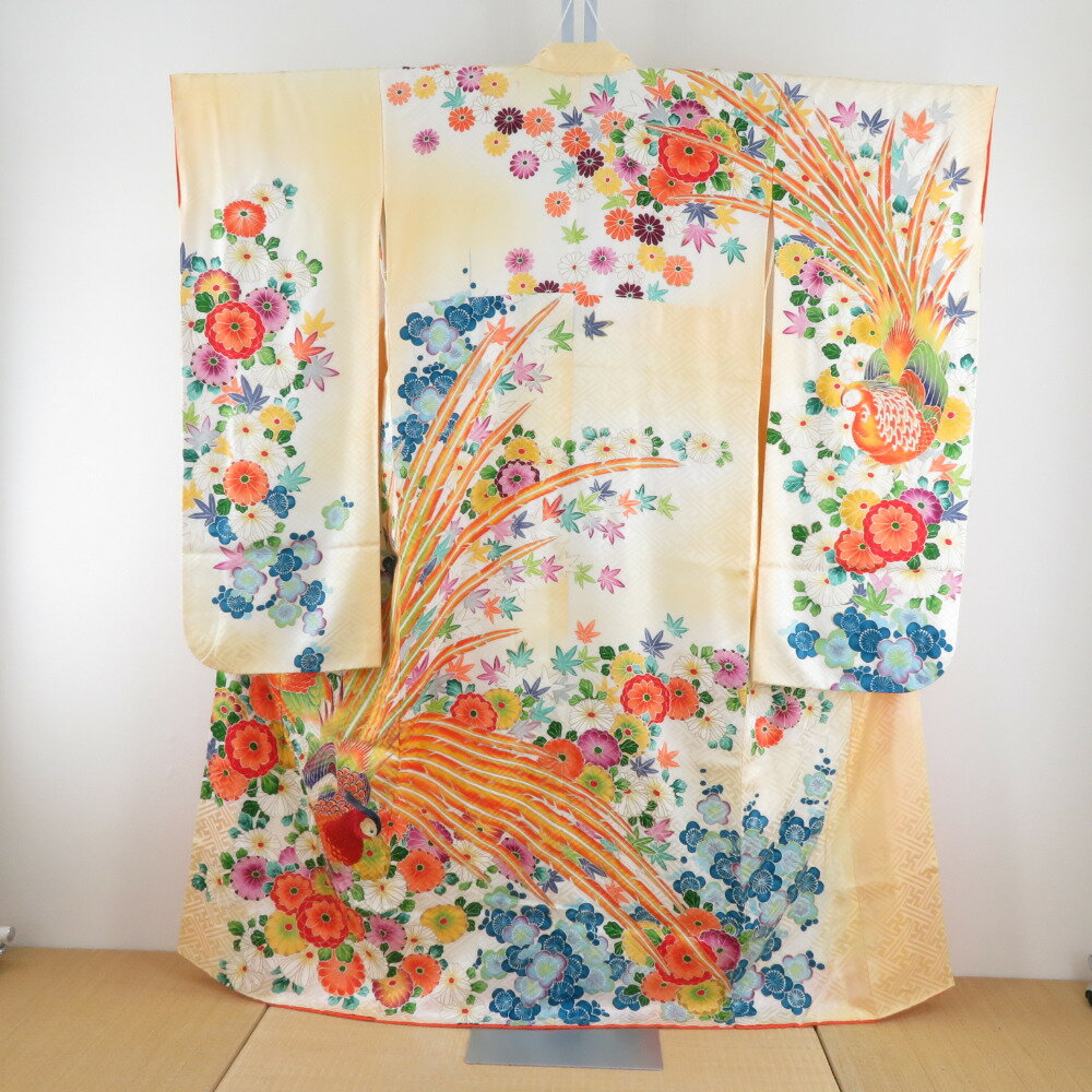 振袖 黄色x多色 カラフル キジ文様 刺繍入り 正絹 袷 広衿 成人式 仕立て上がり 身丈160cm【中古】