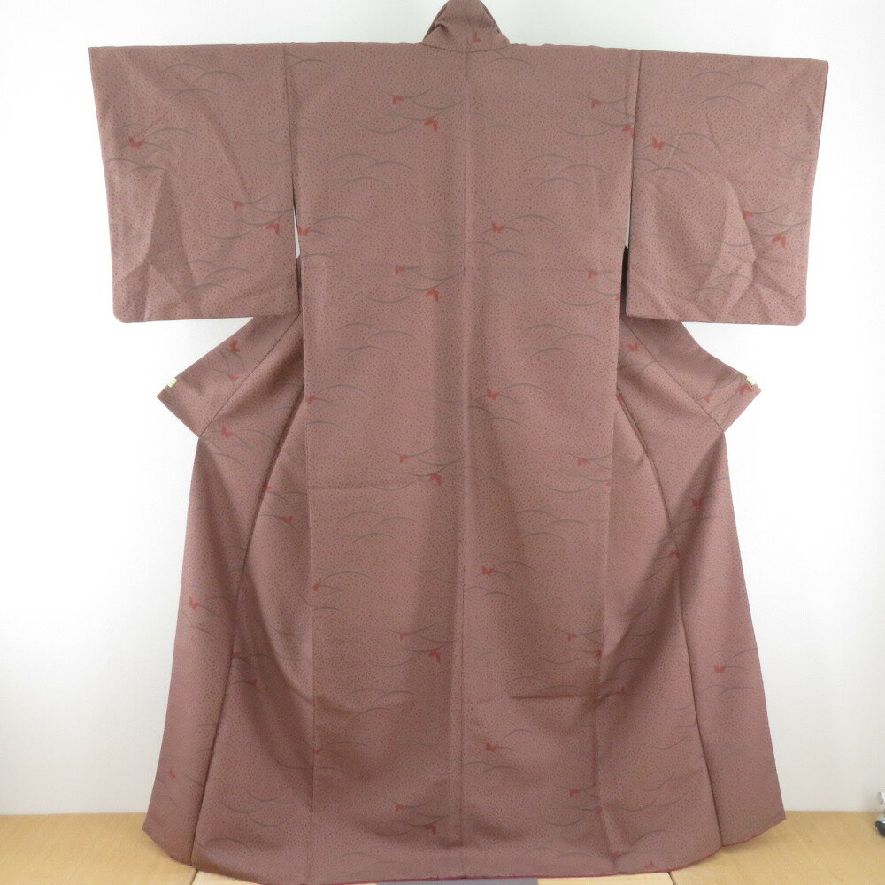 Full-Length Under-Kimono - 小紋 芝草に蝶々 茶色 袷 広衿 ポリエステル 洗える着物 仕立て上がり カジュアル 身丈163cm【中古】