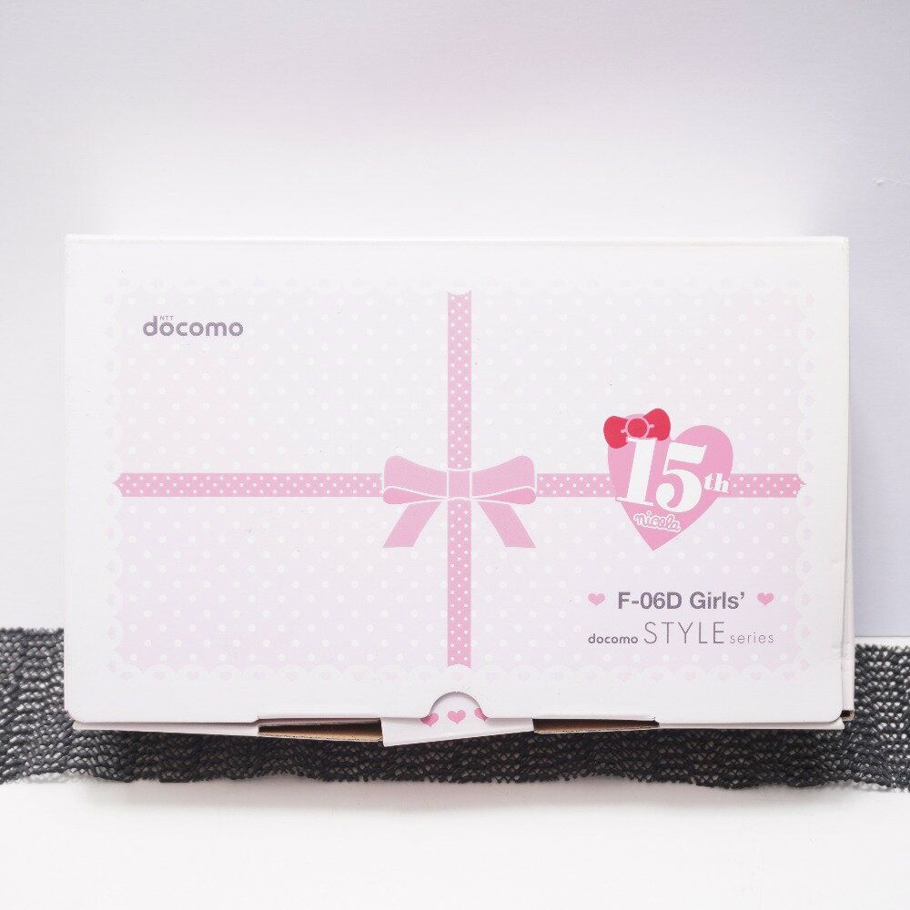 未使用 F-06D Girls' ハッピーピンク(P) nicolaコラボ FUJITSU (富士通) 携帯電話 【中古】