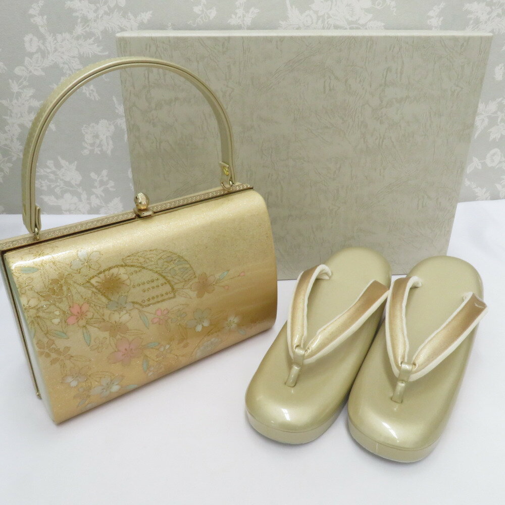 草履・バッグセット 草履バッグセット ゴールド系 桜・菊・扇面 フリーサイズ 24cm 箱付 フォーマル 留袖 訪問着 付下 色無地 振袖【中古】