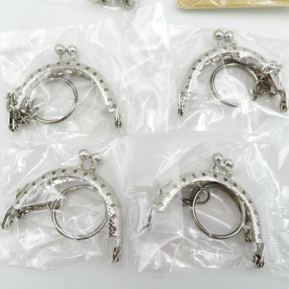 DAISO (ダイソー) 裁縫道具 【まとめ売り】 裁縫道具 がま口 キスロック 口金パーツ ボタン ストラップ イヤホンジャック 手芸用 ハンドメイド素材 手芸素材 未使用品【中古】