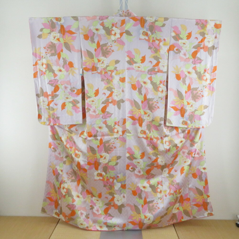 Rakuten - 小紋 袷 ピンク色x多色 植物模様 バチ衿 正絹 仕立て上がり着物 身丈159cm【中古】