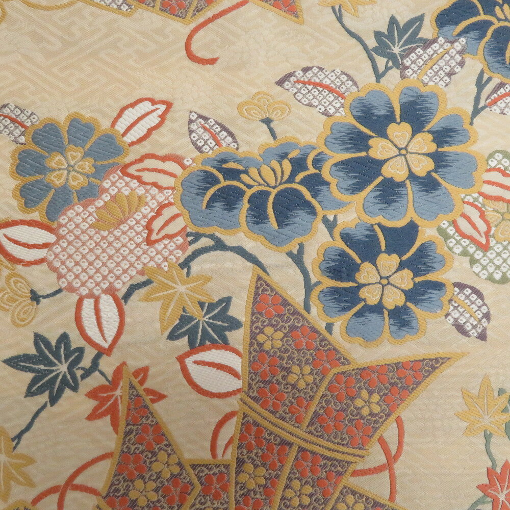 ココロード 楽天市場店の袋帯 正絹 刺繍入り 六通柄 ベージュ地 薄黄色x青色x薄紫色x多色 熨斗に花々紋様 仕立て上がり 着物帯 長さ440cm【中古】｜アングル3