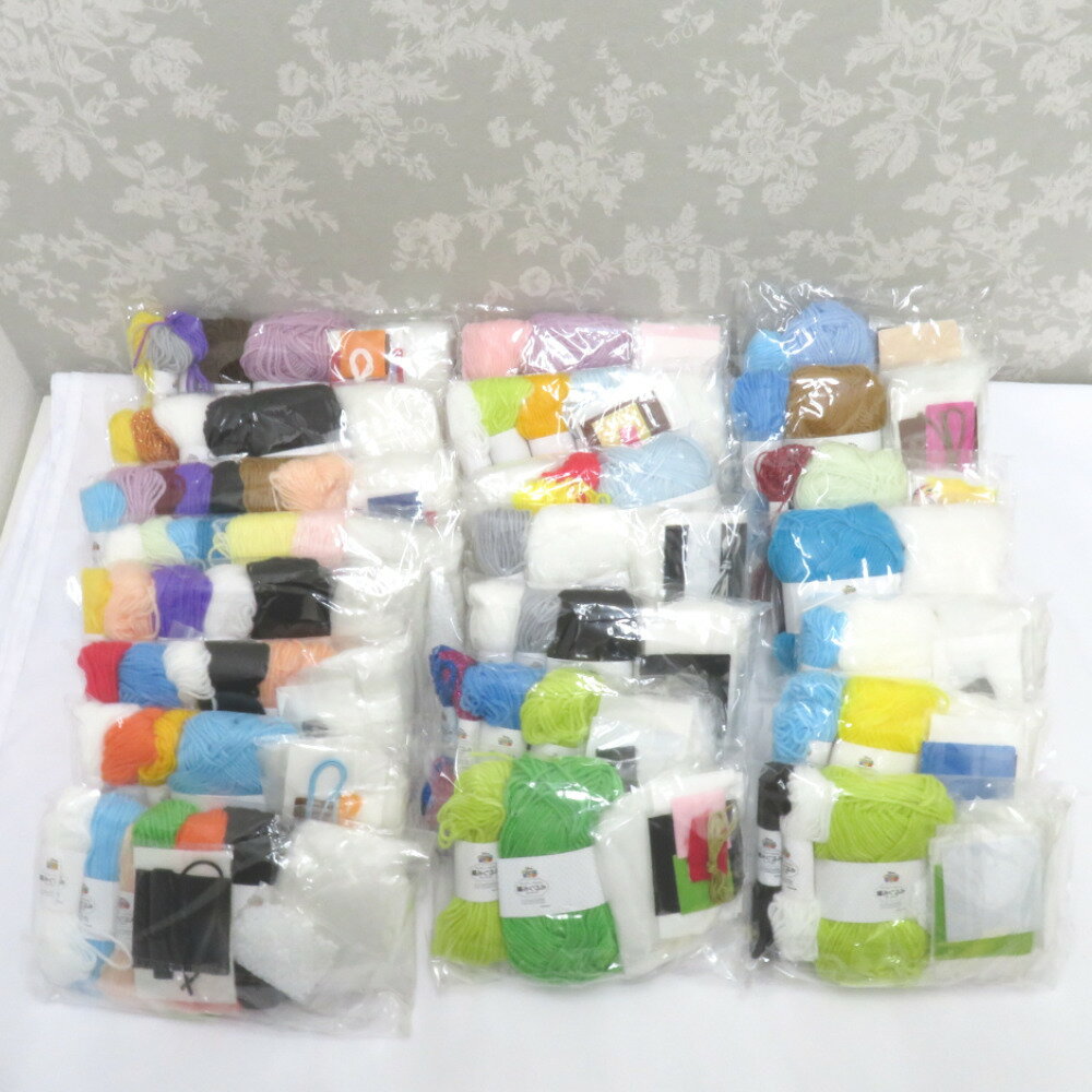 毛糸 Hachette アシェット DISNEY TSUMTSUM ディズニーツムツム編みぐるみコレクション 材料のみ 作り方なし 22点セット まとめ売り 編み物 手芸材料 ジャンク【中古】