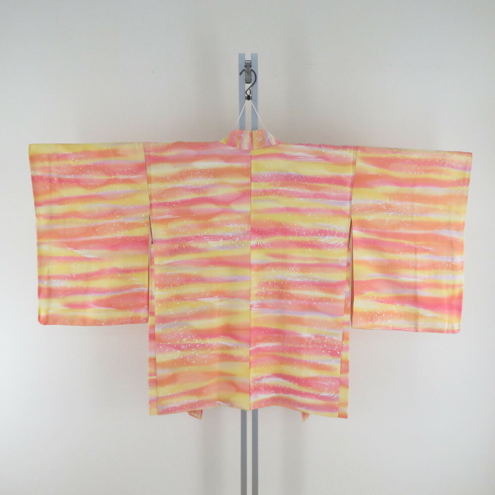 Haori - 羽織 正絹 黄色xピンク色 タタキ染め 流水柄 着物コート 着物用 ちりよけ 防寒 上着 リメイク シルク 身丈80cm【中古】