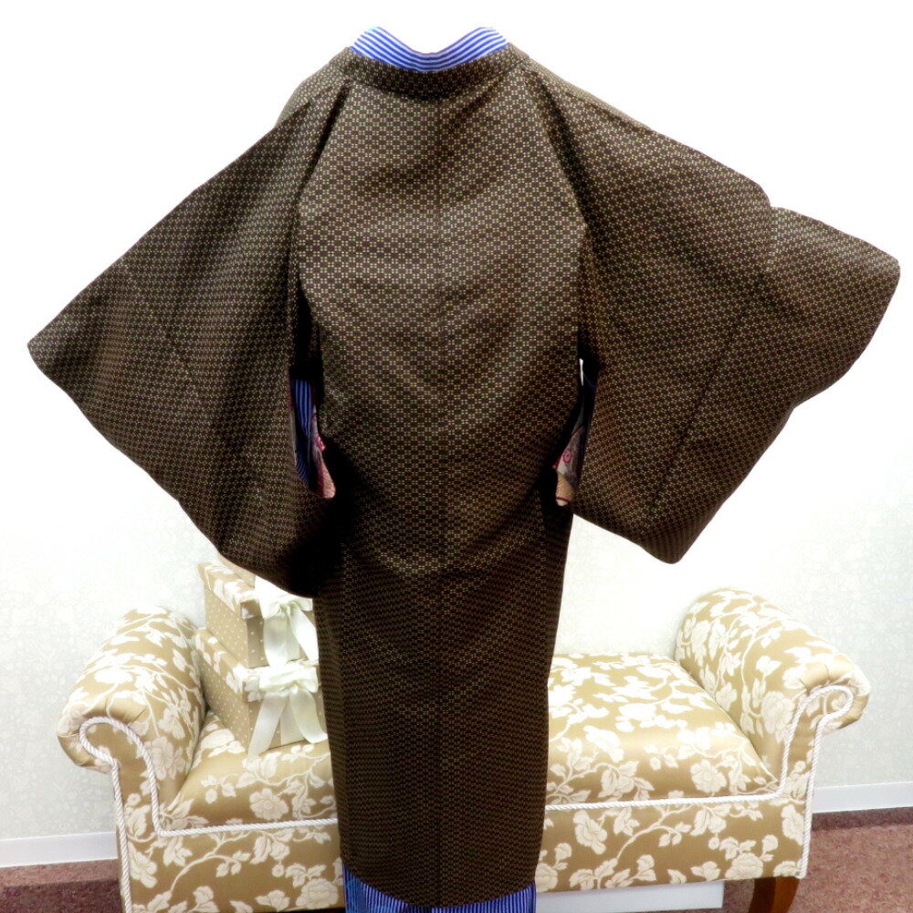 Coat - 着物コート アンティーク 昔 紬地 濃茶×ベージュ 格子 絣調 昔コート 着物コート 絹 レトロ 上着 身丈112.3cm【中古】