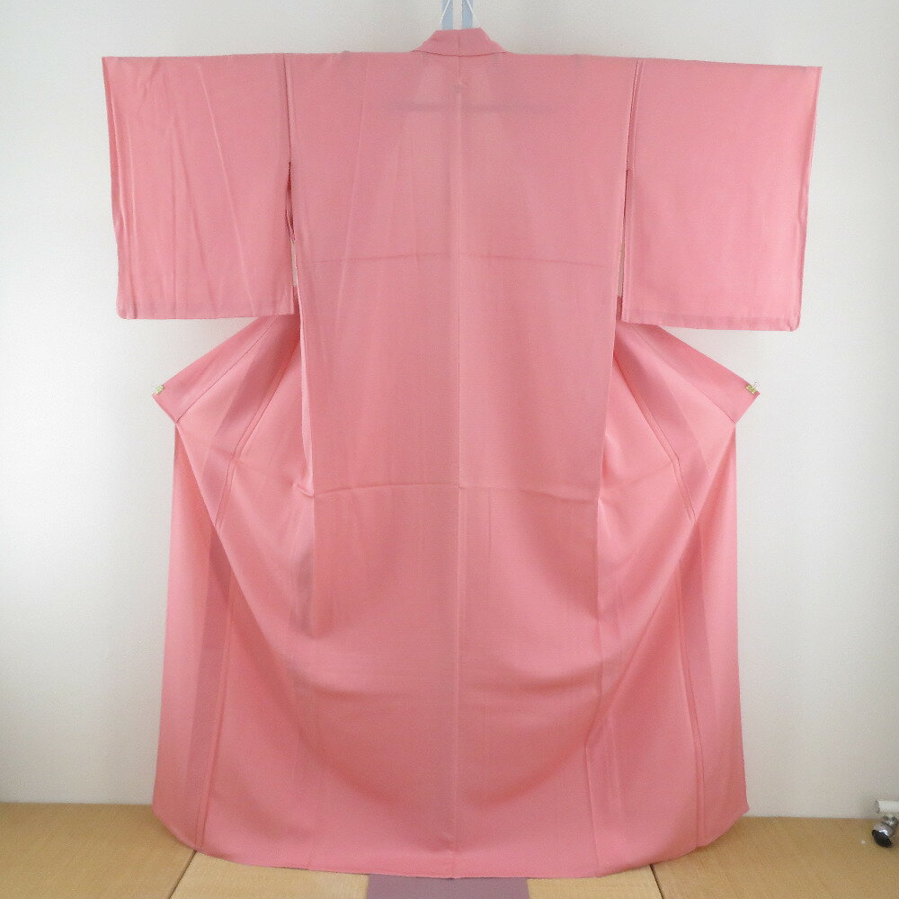 Summer Wear - 夏着物 色無地 ピンク 絽 バチ衿 正絹 一つ紋 橘紋 縫い紋 身巾大きめサイズ 夏用 仕立て上がり 身丈163cm【中古】