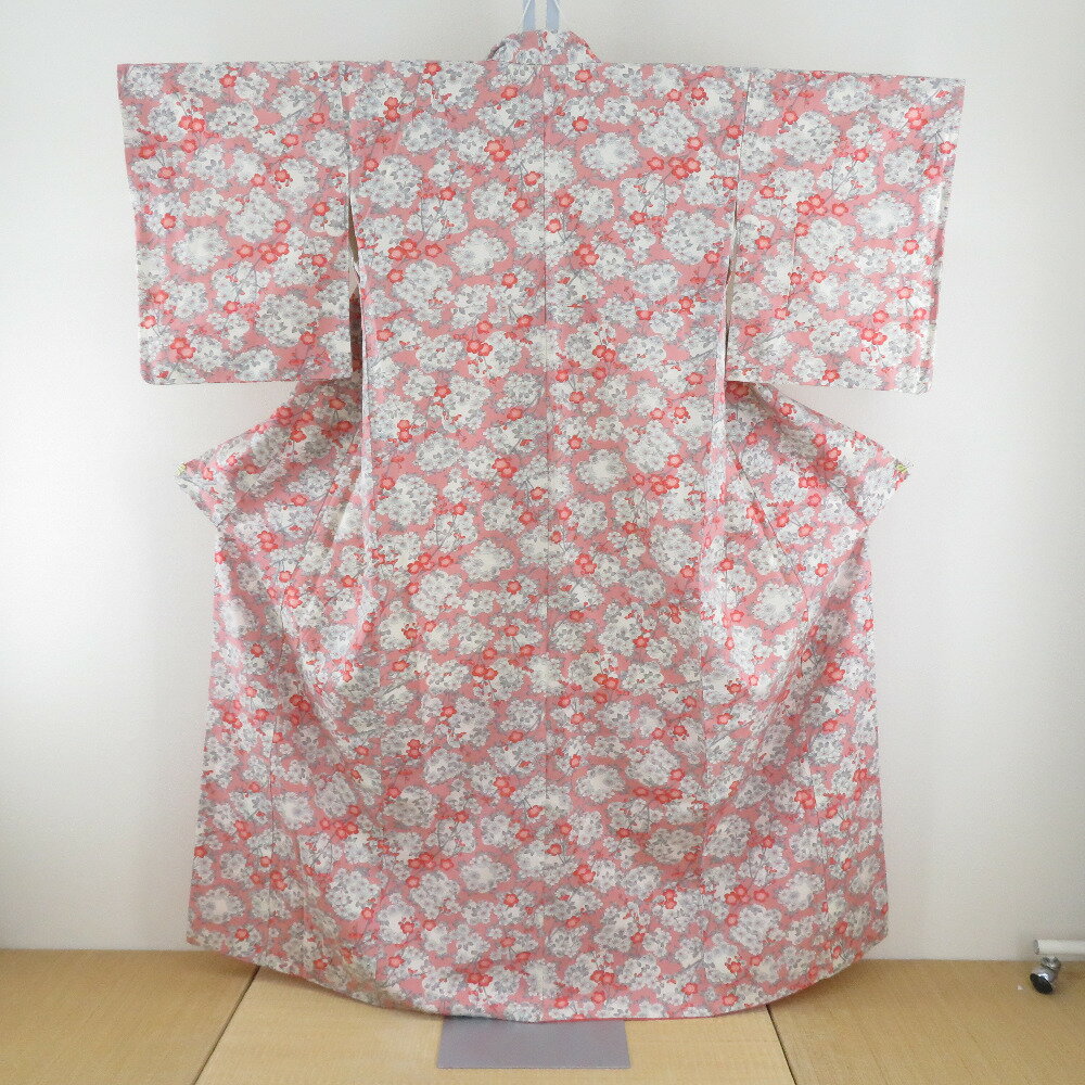Rakuten - 紬 着物 袷 ピンク色x白色xオレンジ色 花の丸模様 広衿 正絹 カジュアル 仕立て上がり着物 身丈158cm【中古】