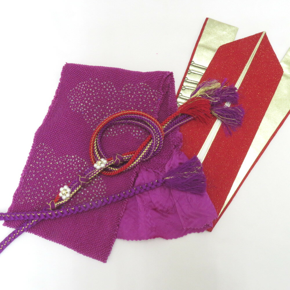 商品コードki9809AB アイテム帯締め・帯揚げセット 対象レディース カラー パープル×レッド ｜ レッド×金 サイズ 保証期間初期不良（到着から1週間）のみ 商品状態 状態ランク 5：目立った傷や汚れなし 全体 重ね衿は新品未使用品です。 帯揚げはやや使用感がありますが、目立ったキズや汚れはありません。 帯締めはやや使用感や房の乱れ、小さな糸の飛び出しはありますが、シミなどの汚れはありません。 商品説明 絞り帯揚げ・帯締め・重ね衿のお得な3点セットです。 振袖向きの華やかなお品です。 サイズ 重ね衿/長さ約128×巾約5.5センチ 帯締め/長さ約170センチ（房含む） 帯揚げ/長さ約110×巾約19センチ