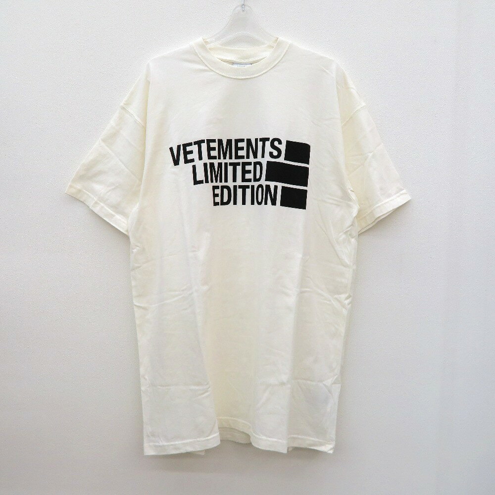 Rakuten - VETEMENTS (ヴェットモン) 半袖Tシャツ VETEMENTS　ヴェトモン　LIMITED EDITION オーバーサイズTシャツ　S　ホワイト　UE51TR810【中古】