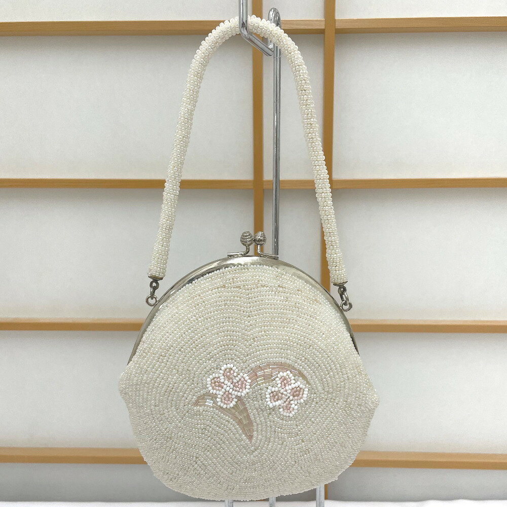 ココロード 楽天市場店の和装バッグ ビーズバッグ ホワイト系 小花 ハンドバッグ パーティーバッグ がま口 レトロ 着物バッグ 洋装 和小物【中古】｜アングル3