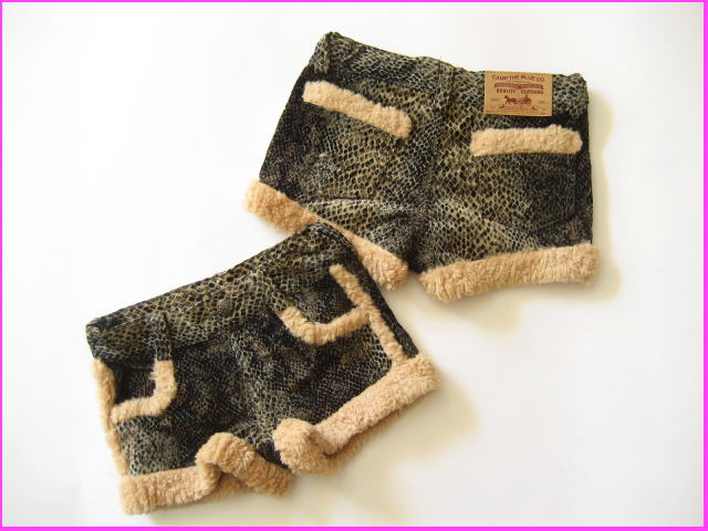 【SALE】CAMP スネーク柄★コーデュロイ・ボアショーパン(ZPJ-05)(ダンス）【韓国子供服】【5,250円以上送料無料・SALE含】