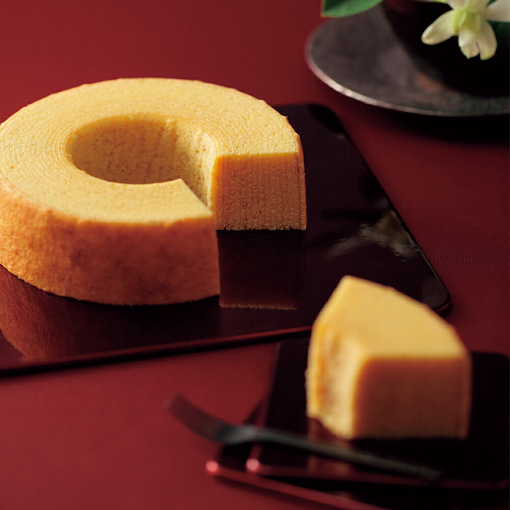 【25日限定P5倍+200円OFFクーポン】 しっとりコクのバウムクーヘン 【10個セット】 【sunveil】 プチギフト クリスマス お正月 お年賀 202...