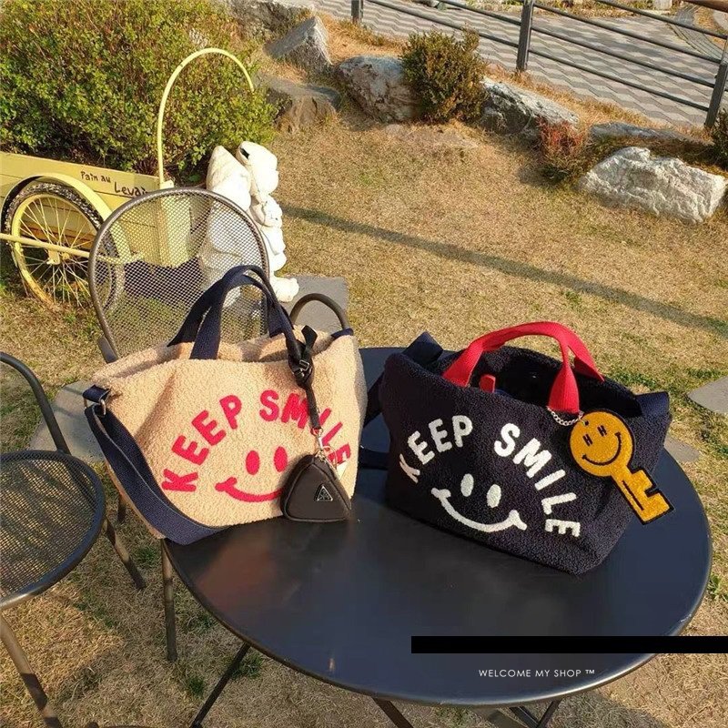 楽天市場】スマイル ニコちゃん(トートバッグ|レディース 楽天市場】スマイル ニコちゃん(トートバッグ|レディース