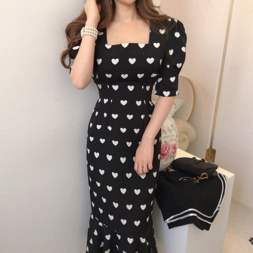 ハート柄スクエアネックマーメイドワンピース パフスリーブ ウエストリボン ハート柄 スクエアネック マーメイドワンピース マーメイドワンピ ハート タイトドレス 黒 半袖 レトロ タイトワンピース 上品 大人可愛い フェミニン 着瘦せ パーティー お呼ばれ デート CO5401
