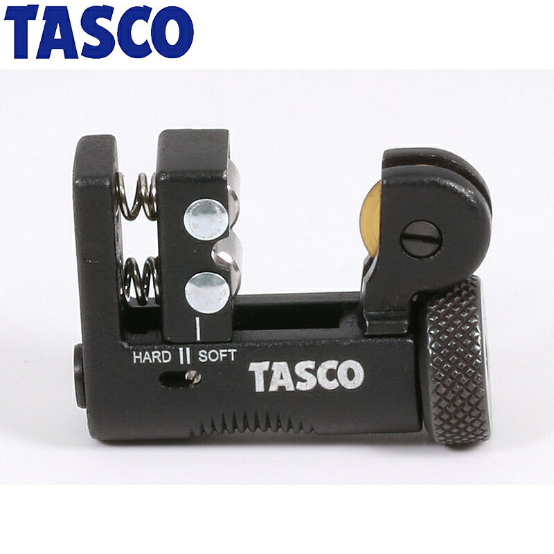イチネンTASCO (タスコ)の一覧はこちら分類：冷凍・空調用配管工具 ＞ チューブカッター【仕様】■ 適合銅管外径…3/16″～5/8″（4.76〜15.88mm）なまし、1/2H、H銅管■ 全長…50mm【特長】□スプリング内蔵で、ハンドルを増し締めせずに銅管を切断可能。□スプリング内蔵で若干の変形銅管でも切断可能。□回転半径4cm（1/4″切断時）での切断作業が可能。□刃がハンドル側についているため、セット、切断が容易におこなえます。□チタンコーティング刃：銅管との摩擦が小さくなるため、軽く切断でき、刃の減りも少なくなります。□ニッケルコーティング刃：刃の錆を防止します。※標準装着刃：TA560AM…TA560AM-1　　　　　　 TA560BM…TA560BM-1【詳細スペック】刃の材質：チタンコーティング刃JANCD:4528422361487【銀行振込・コンビニ決済】等前払い決済予定のお客様へ当商品は弊社在庫品ではなく、メーカー在庫品です。在庫確認後に注文確認を行い、お支払いのお願いを送信させて頂きます。休業日、14:00以降のご注文の場合は翌営業日に上記手続きを行います。お時間が掛かる場合がございます。