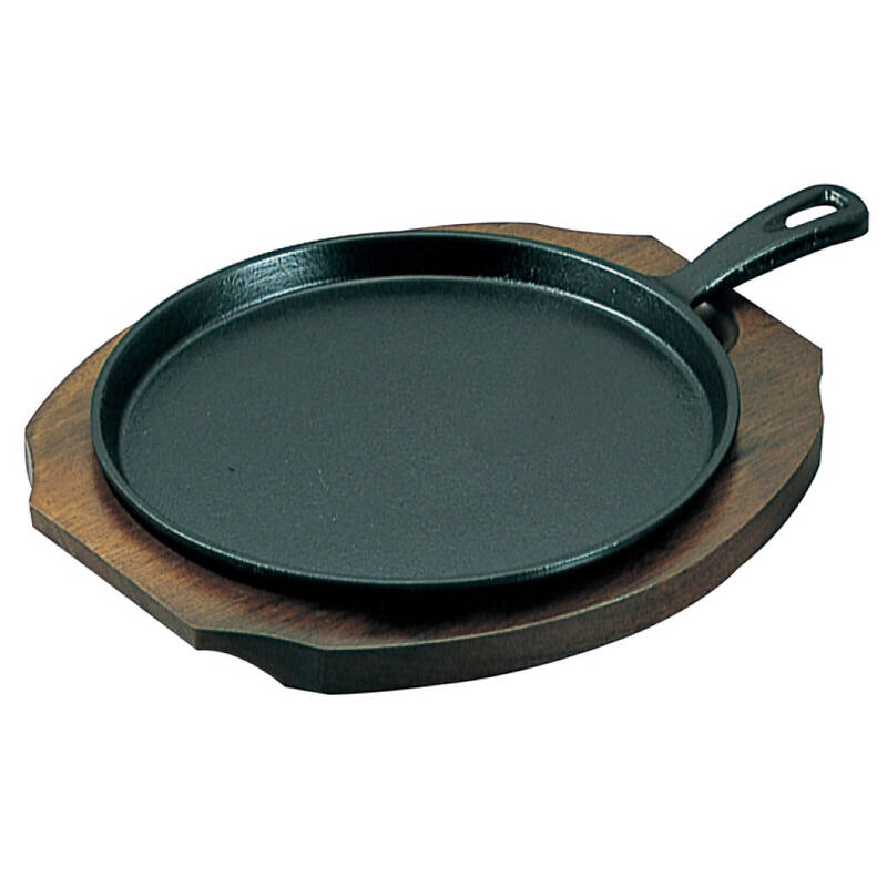 EBMの一覧はこちら■サイズ(mm) ： φ230■内寸1(mm) ： 鉄板：φ222×H21■重量 ： 1450g■材質 ： 鉄、木JANCD:4966010125408【銀行振込・コンビニ決済】等前払い決済予定のお客様へ当商品は弊社在庫品ではなく、メーカー在庫品です。在庫確認後に注文確認を行い、お支払いのお願いを送信させて頂きます。休業日、14:00以降のご注文の場合は翌営業日に上記手続きを行います。お時間が掛かる場合がございます。