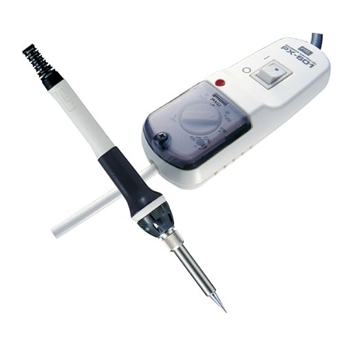 goot(グート)(太洋電機産業)の一覧はこちら作業性重視のミニステーション定格電圧 100V AC 50/60Hz消費電力 85Wこて部電圧/電力 100V AC 80W温度設定範囲 250～450度ヒーター セラミックヒーター温度制御方式 センサーフィードバック(ON-OFF制御)絶縁抵抗(500V DC) 100MΩ以上サイズ こて部 全長195mm(コードアーマー除く) 本体 130x45x31mm重量 こて部 41g(コード除く) 本体 75g(コード除く)リーク電圧 2mV以下アース抵抗 2Ω以下こて部-ステーション間コード長 1.2m電源コード 1.5m(3芯コード・アースピンプラグ)JANCD:4975205030564【銀行振込・コンビニ決済】等前払い決済予定のお客様へ当商品は弊社在庫品ではなく、メーカー在庫品です。在庫確認後に注文確認を行い、お支払いのお願いを送信させて頂きます。休業日、14:00以降のご注文の場合は翌営業日に上記手続きを行います。お時間が掛かる場合がございます。