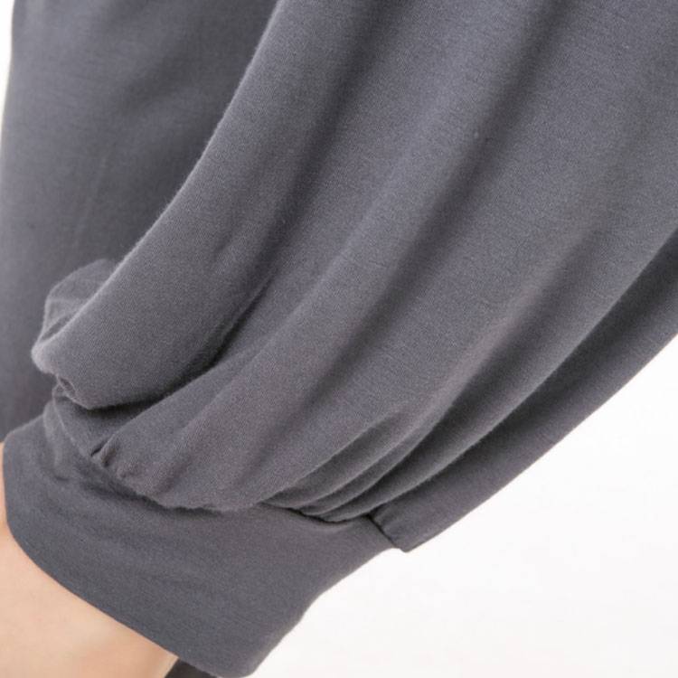 ソウゴウバンジヤの全16色×4サイズ！ ヨガパンツ フィットネスウェア ヨガパンツ ダンスウェア レディース ゆったり とろみ モダール ヨガ パンツ サルエル バルーンシルエット バルーンパンツ ダンス ストレッチ 伸縮性 ウォーキング フィットネス スポ｜アングル3