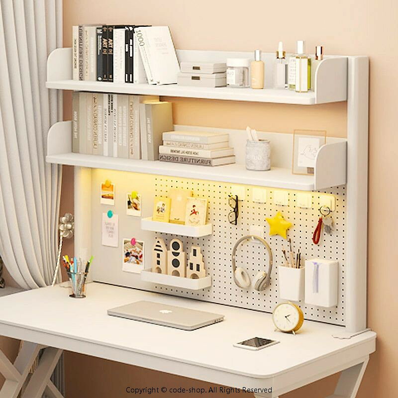 【商品コード】：y813275 【カラー】 オフホワイト オフホワイト 38*60cm【2段】 オフホワイト38*80cm【2段】 オフホワイト 38*100cm【2段】 オフホワイト 63*60cm【2段】 オフホワイト 63*80cm【2段】 オフホワイト 63*100cm【2段】 オフホワイト 95*60cm【3段】 オフホワイト 95*80cm【3段】 オフホワイト 95*100cm【3段】 原産国 : 中国 【この商品について】 【多機能収納ラック】：▲デスク上置棚デスク収納ラックはエレガントなデザインを採用し、穴型パネルを使用して、オフィスデスクや学習テーブルにスタイリッシュなタッチを加えます。 2層（最大3層）構造は、書類、雑誌、小物の整理に非常に適しています。すっきりとエレガントで威厳があり、気質を強調します。 【高さ調節可能・DIY】：▲有孔ボード収納ラック、高さ調節可能、お好みに応じてアイテムを掛けることができます。 また、穴のようなデザインなので小物を掛けられる可能性が広がり、友達に好印象を与える自分だけのオリジナルデスク（学習テーブル）整理スペースを作ることができます。 【耐久性、実用性、超耐荷重性】：▲学習机 上置き棚 厚さの鋼管は安定していて揺れず、より強力な耐荷重性を備えており、高強度の金属と耐摩耗性のパーティションの組み合わせにより、強くて耐久性があります。 文房具から食料品、装飾品まで、さまざまなアイテムを整理します。 【多機能スペース活用】：▲装飾を整理するための棚としても使用でき、デスク（学習テーブル）を美しく、より寛大で、きちんとしていて快適に見せます。 学校、オフィス、家庭での事務用品やアクセサリーの整理に最適です。 デスクエリアを占有せず、スペースを最大限に解放します。 【取り付けが簡単】：▲取り付けが簡単で、穴を開ける必要がなく、さまざまなスタイルのテーブルに適しています。厚さは1〜7CMで、テーブルトップを保護するためのフェルトパッドが付いています。思慮深い人間化されたフェルトパッドのデザインは、テーブルの傷を防ぎます。テーブルトップを使用すると、より多くの時間を節約できます。 ※簡易包装となりますのでご理解の程よろしくお願いします。 ※手動測定による1〜3cmの測定偏差を許容してください。 ※モニターや光の効果が異なるため、実際の色は写真の色と若干異なる場合があります。 ※仕様・デザインは改良のため予告なく変更することがあります。【商品コード】：y813275 【カラー】 オフホワイト オフホワイト 38*60cm【2段】 オフホワイト38*80cm【2段】 オフホワイト 38*100cm【2段】 オフホワイト 63*60cm【2段】 オフホワイト 63*80cm【2段】 オフホワイト 63*100cm【2段】 オフホワイト 95*60cm【3段】 オフホワイト 95*80cm【3段】 オフホワイト 95*100cm【3段】 原産国 : 中国 【この商品について】 【多機能収納ラック】：▲デスク上置棚デスク収納ラックはエレガントなデザインを採用し、穴型パネルを使用して、オフィスデスクや学習テーブルにスタイリッシュなタッチを加えます。 2層（最大3層）構造は、書類、雑誌、小物の整理に非常に適しています。すっきりとエレガントで威厳があり、気質を強調します。 【高さ調節可能・DIY】：▲有孔ボード収納ラック、高さ調節可能、お好みに応じてアイテムを掛けることができます。 また、穴のようなデザインなので小物を掛けられる可能性が広がり、友達に好印象を与える自分だけのオリジナルデスク（学習テーブル）整理スペースを作ることができます。 【耐久性、実用性、超耐荷重性】：▲学習机 上置き棚 厚さの鋼管は安定していて揺れず、より強力な耐荷重性を備えており、高強度の金属と耐摩耗性のパーティションの組み合わせにより、強くて耐久性があります。 文房具から食料品、装飾品まで、さまざまなアイテムを整理します。 【多機能スペース活用】：▲装飾を整理するための棚としても使用でき、デスク（学習テーブル）を美しく、より寛大で、きちんとしていて快適に見せます。 学校、オフィス、家庭での事務用品やアクセサリーの整理に最適です。 デスクエリアを占有せず、スペースを最大限に解放します。 【取り付けが簡単】：▲取り付けが簡単で、穴を開ける必要がなく、さまざまなスタイルのテーブルに適しています。厚さは1〜7CMで、テーブルトップを保護するためのフェルトパッドが付いています。思慮深い人間化されたフェルトパッドのデザインは、テーブルの傷を防ぎます。テーブルトップを使用すると、より多くの時間を節約できます。 ※簡易包装となりますのでご理解の程よろしくお願いします。 ※手動測定による1〜3cmの測定偏差を許容してください。 ※モニターや光の効果が異なるため、実際の色は写真の色と若干異なる場合があります。 ※仕様・デザインは改良のため予告なく変更することがあります。