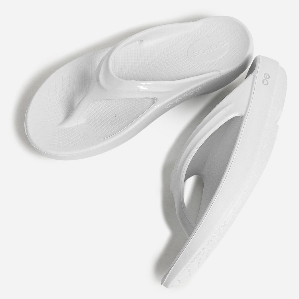 OOFOS OOlala WHITE ウーフォス ウーララ サンダル ホワイト 白 リカバリーサンダル トング ビーサン レディース ウィメンズ メンズ レディース 2000070003182