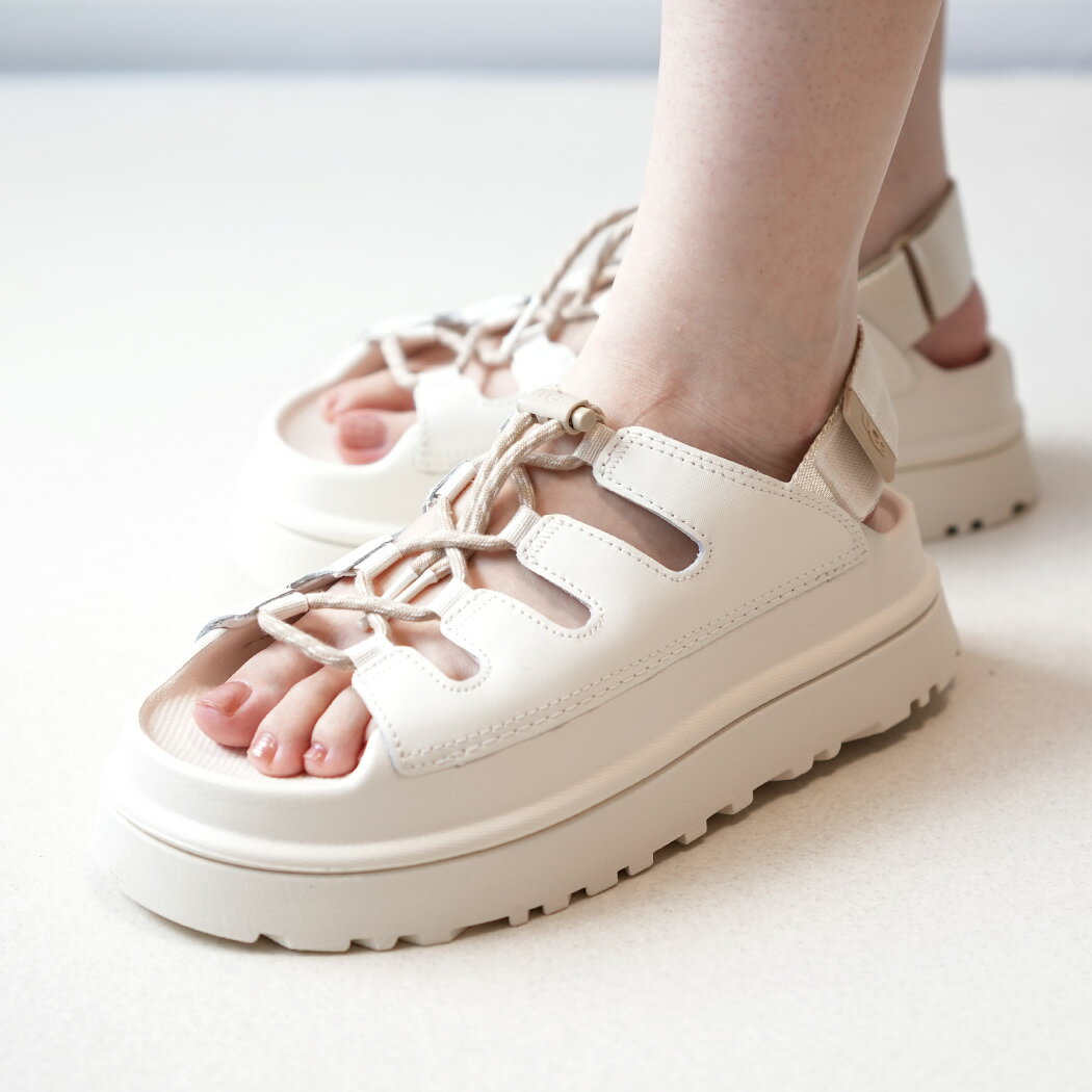 Rakuten - UGG GOLDEN GLOW TOGGLE JASMINE アグ ゴールデン グロウ トグル サンダル 白 ベージュ 厚底 レースアップ ラバー レディース ウィメンズ ( 1179370-JSM )