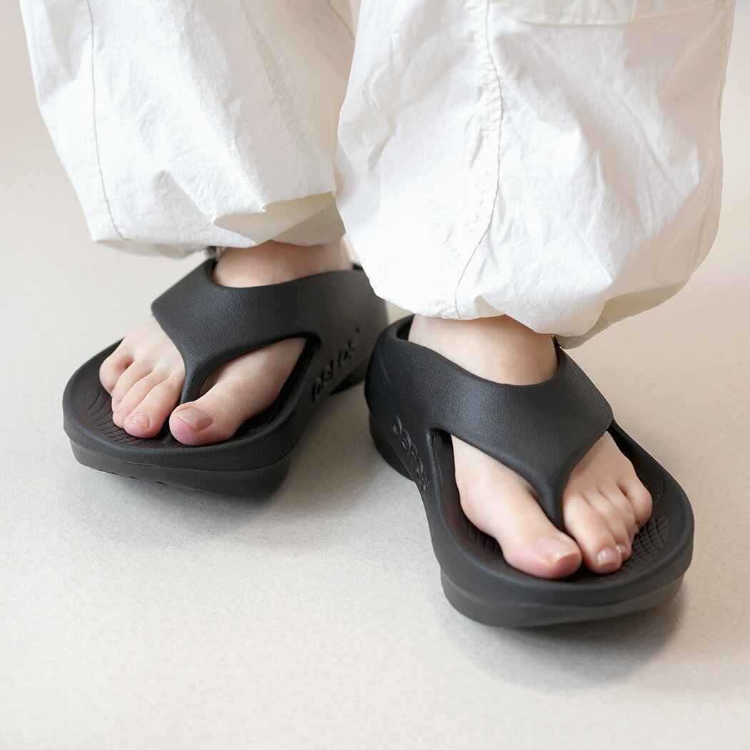 樂天商城 - 【ポイント10倍】OOFOS ウーフォス OOriginal PLUS SANDAL ウーオリジナル プラス リカバリー サンダル BLACK ( ブラック 黒 トング ビーチサンダル 厚底 ボリューム おしゃれ かわいい SANDAL メンズ レディース 2001100050261 )