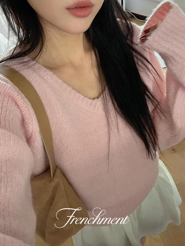 プレッツェルウールVネックルーズフィットクロップ冬長袖ニット ニット レディース｜韓国 frenchaube｜..