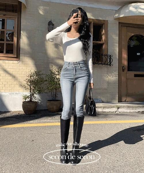 **ストレート着るツーボタンスリム日付デニムパンツ デニムパンツ レディース｜韓国 secon'de secon｜コーディブック