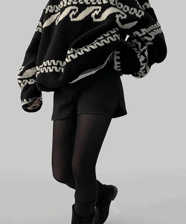 リブトルズゴルジニットショートパンツ ショートパンツ スラックス レディース｜韓国 MAENIQUE｜コーディブック