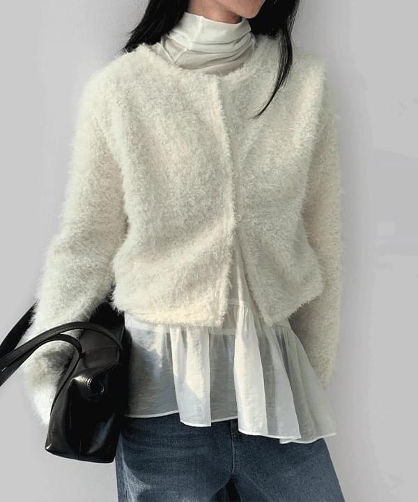 ヒレットブックルファーカーディガン カーディガン / ベスト レディース｜韓国 MAENIQUE｜コーディブック(4)