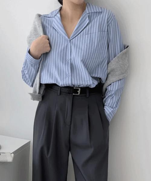 ルーズフィットストライプVネックオープンカラーシャツP000BNNQ シャツ レディース｜韓国 paknamae｜コーディブックのサムネイル