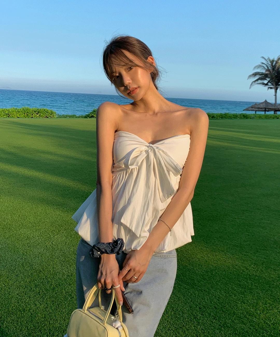 ベニーバスラックスリーブレスホルターストラップリボンチューブトップバンディングナッシュブラウス ノースリーブ レディース｜韓国 MINGPIECE｜コーディブック