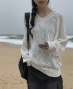 ロンドVネックルーズフィット切節ニット ニット セーター レディース|韓国 anyonemore|コーディブック(4)