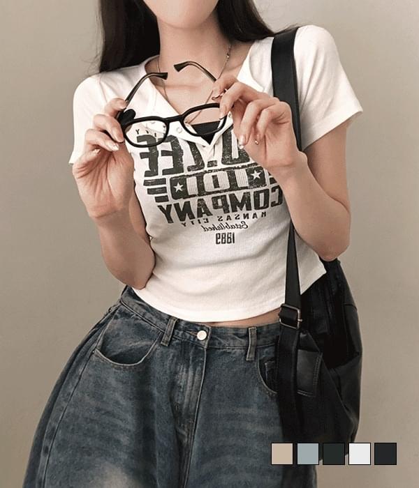 フレイングレタリングスナップボタン半袖Tシャツ 半袖 Tシャツ Tシャツ レディース|韓国 gifteabox|コーディブック