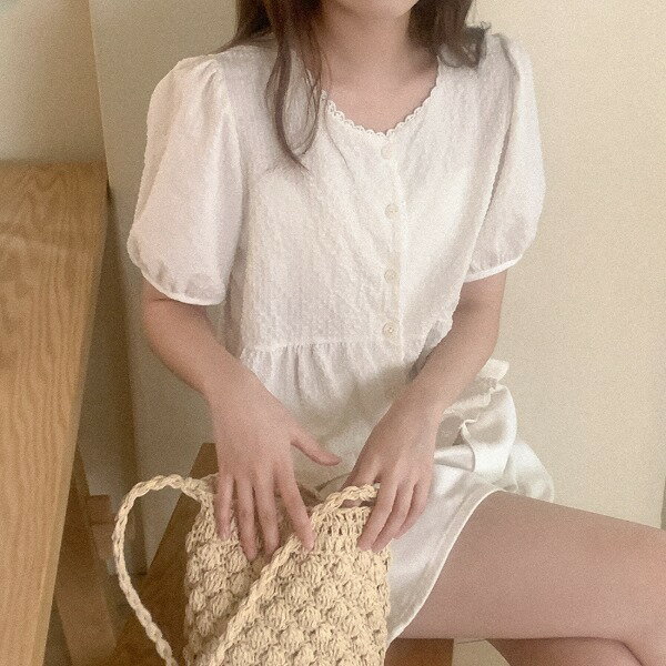 カニル シアサッカーパフブラウス ブラウス レディース｜韓国 HEYLADY｜コーディブック