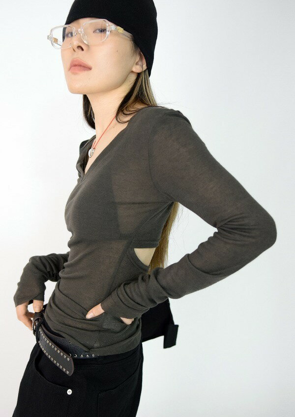 バックカットVネックスリムティー長...