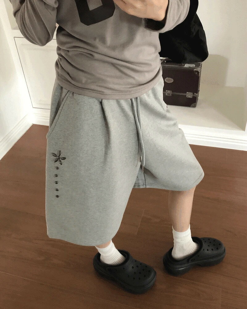 センターユースタッズピンタックバンディングバミューダトレーニングパンツ ショートパンツ スウェットパンツ レディース｜韓国 wonderwonder｜コーディブック