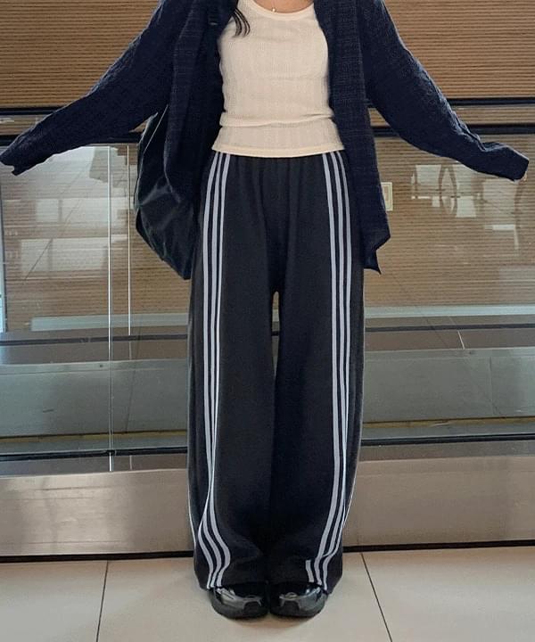 ベークンラインバンディングワイドトラックパンツ-4color パンツ ワイドパンツ レディース｜韓国 moaround｜コーディブック