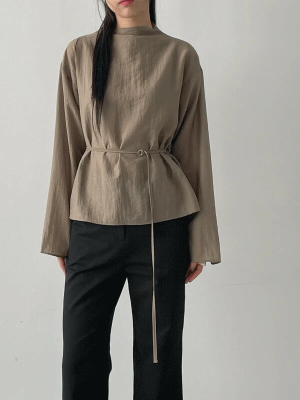 スリットモックネックベルテッドブラウス ブラウス レディース｜韓国 inchant me｜コーディブック