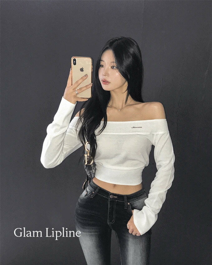 鎖骨見えオフショルダーシルバーペン...