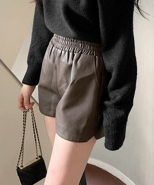 コープレザーバンディングショートパンツ ショートパンツ スウェットパンツ レディース｜韓国 secon'de secon｜コーディブック