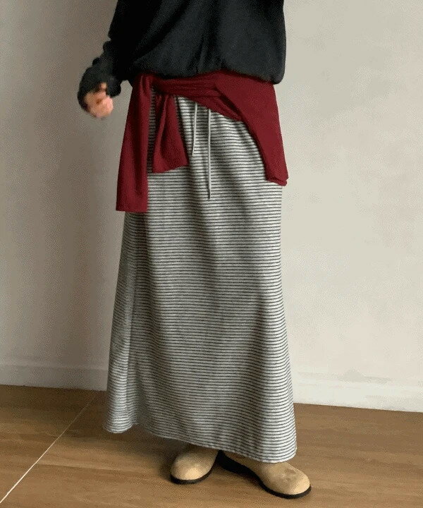 センティッド ウエストバンディングストライプトレーニングニットロングスカート2カラー スカート フレアスカート レディース｜韓国 MANDARINE TREE｜コーディブック